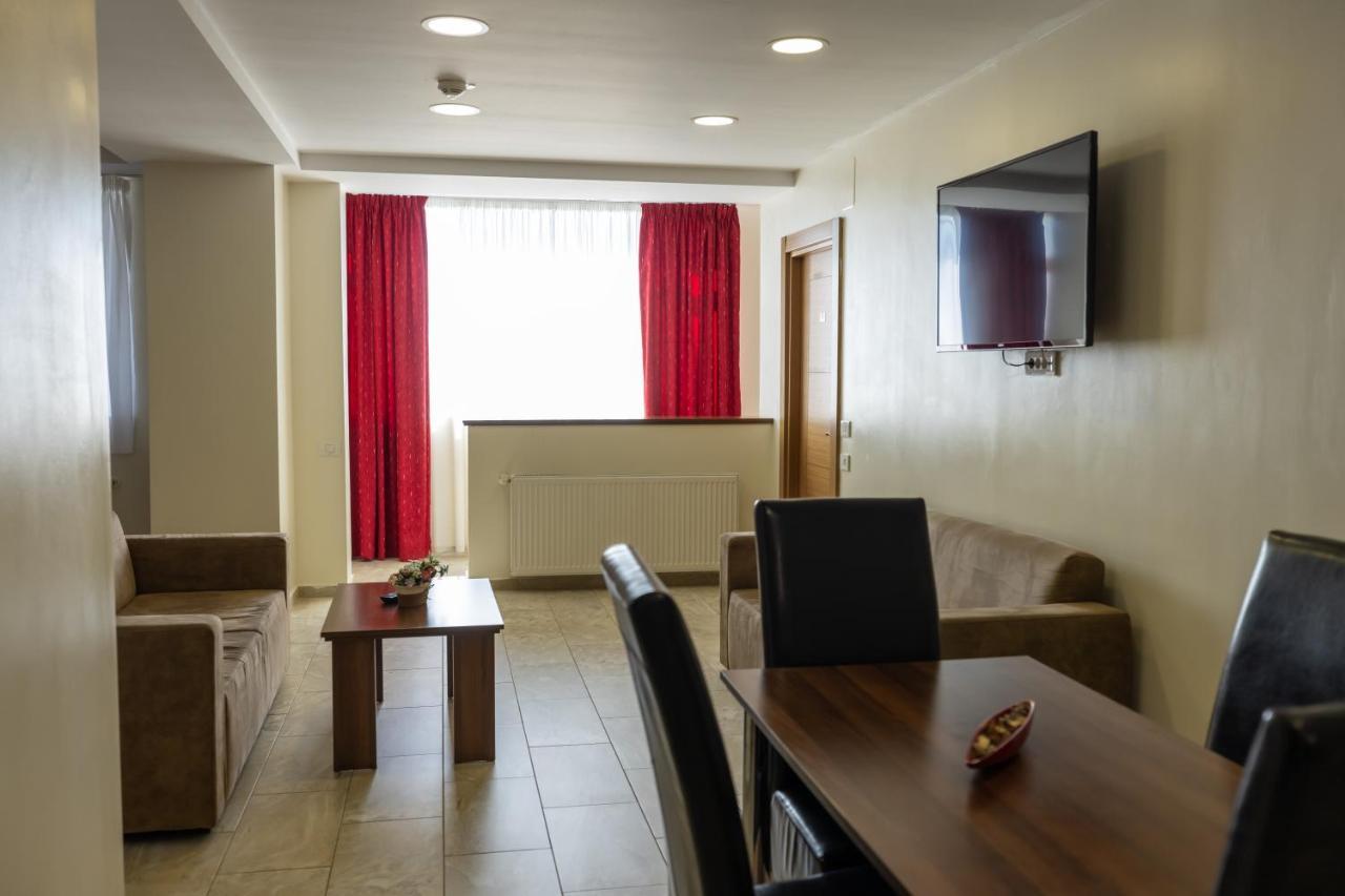 Apartahotel Sir Fundeni Tower 3*